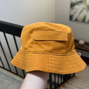 Lululemon bucket hat. Size S/M
